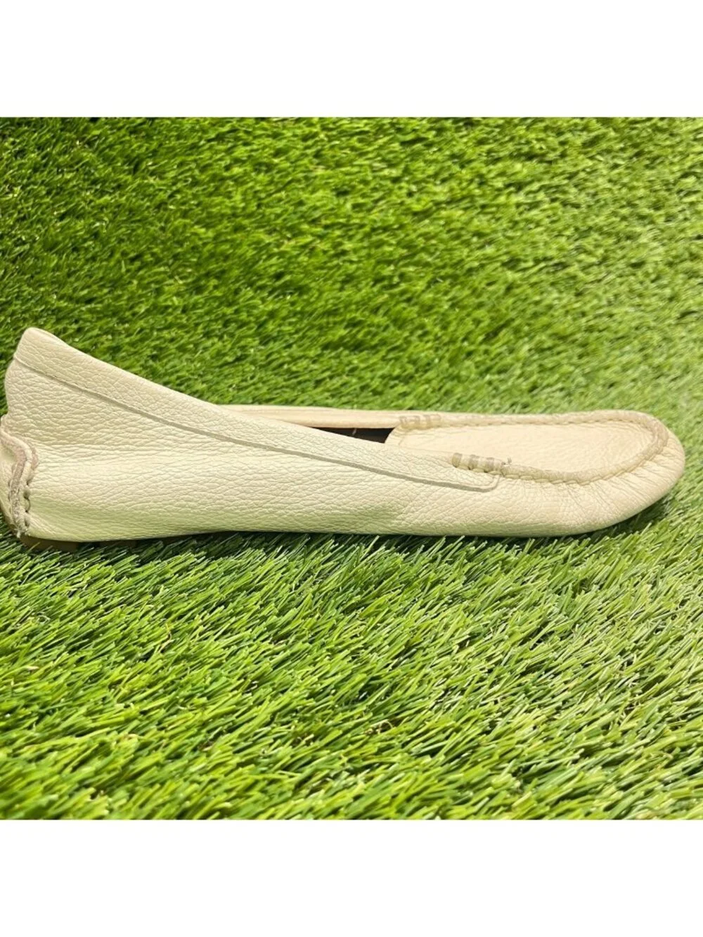 Coach Amber Womens Size 8.5 Cream Leather Casual Slip On Driving Loafers Flats